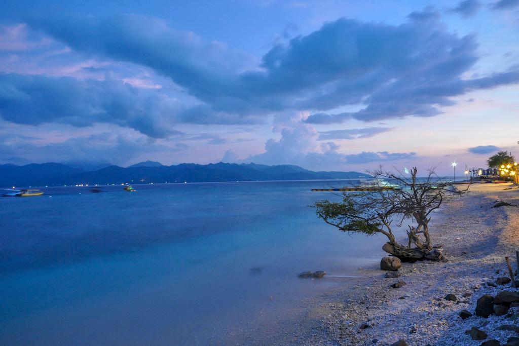 Blue Marlin Dive Resort Trawangan Gili Trawangan Exterior photo